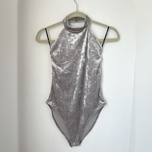 Forever 21 silver velvet bodysuit size small